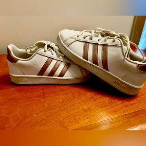 Women’s ADIDAS sneakers